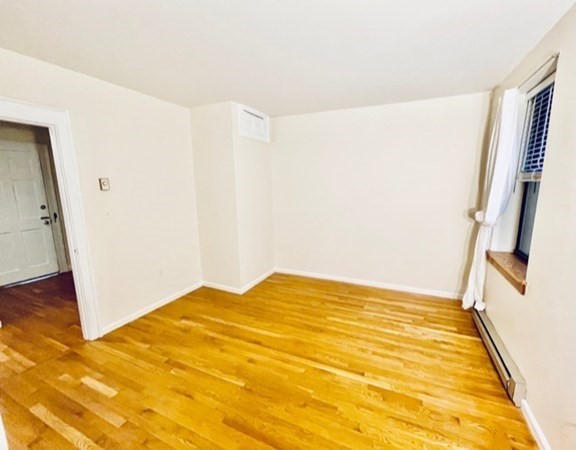 13 Thacher Street, Unit 4 Boston, MA 02113 - Photo 18 of 21
