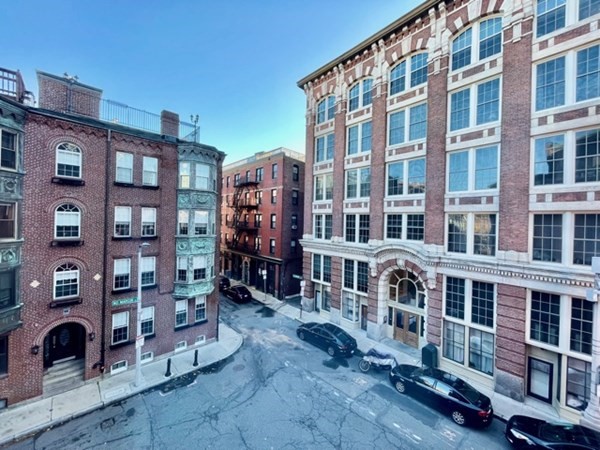 13 Thacher Street, Unit 4 Boston, MA 02113 - Photo 21 of 21