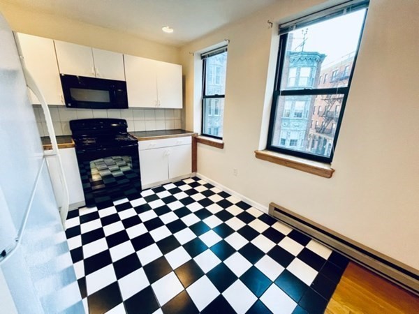 13 Thacher Street, Unit 4 Boston, MA 02113 - Photo 10 of 21