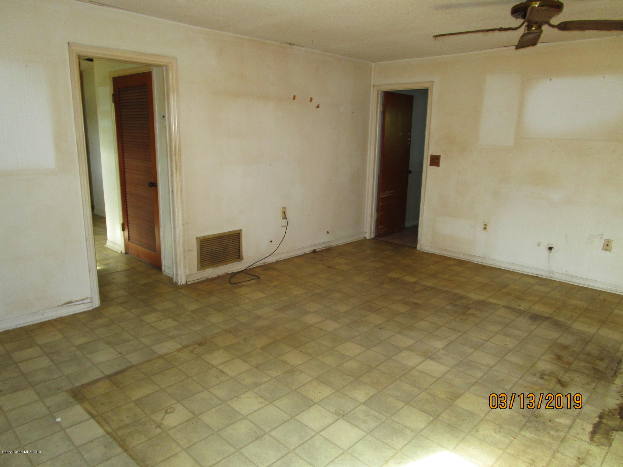 866 Knecht Road Northeast Palm Bay, FL 32905 - Photo 4 of 13 IMG_0019