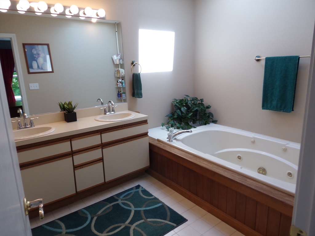 13 Spring Lane, Unit 13 Norton, MA 02766 - Photo 21 of 30 Gallery Image 21