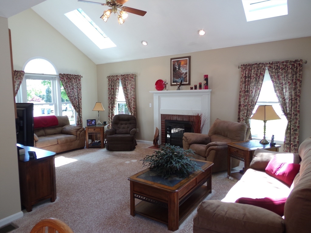 13 Spring Lane, Unit 13 Norton, MA 02766 - Photo 6 of 30 Gallery Image 6