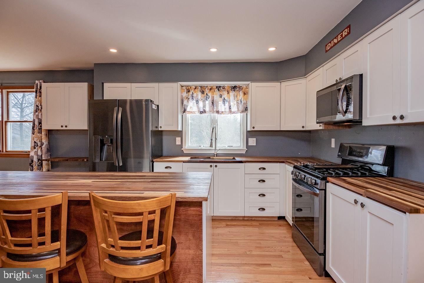 442 Ridge Avenue Atglen, PA 19310 - Photo 2 of 23 Kitchen