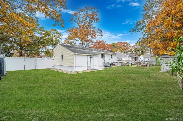 $489,999 | 307 Jefferson Drive, Mastic Beach, NY 11951