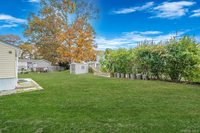 $489,999 | 307 Jefferson Drive, Mastic Beach, NY 11951