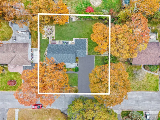 $489,999 | 307 Jefferson Drive, Mastic Beach, NY 11951