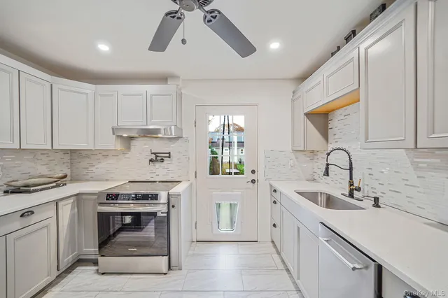 $489,999 | 307 Jefferson Drive, Mastic Beach, NY 11951