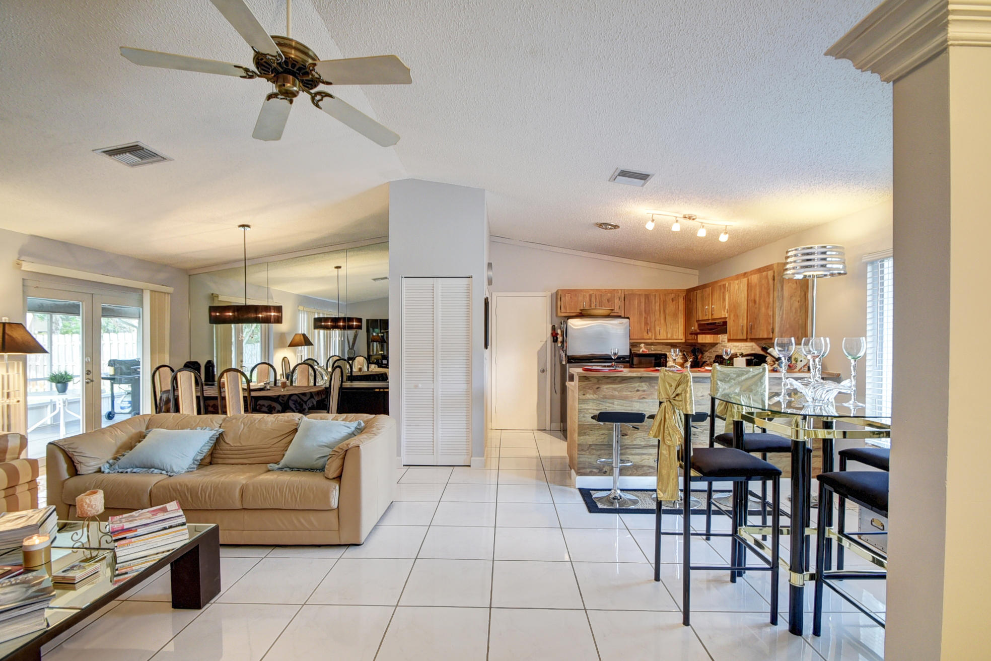 10709 Sleepy Brook Way Boca Raton, FL 33428 - Photo 4 of 30 DSC_2291_2_3_4_5