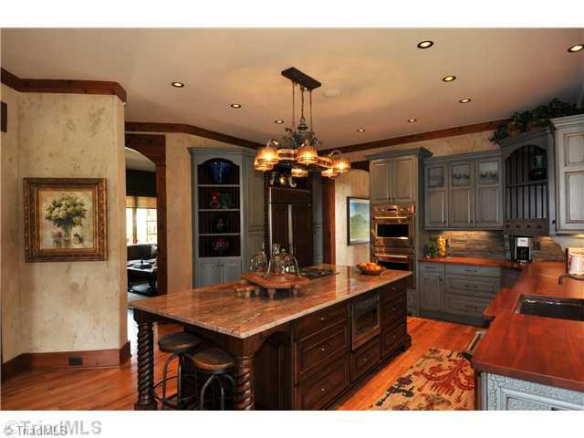 848 Osprey Ridge Road Winston-Salem, NC 27106 - Photo 5 of 16 Kitchen.