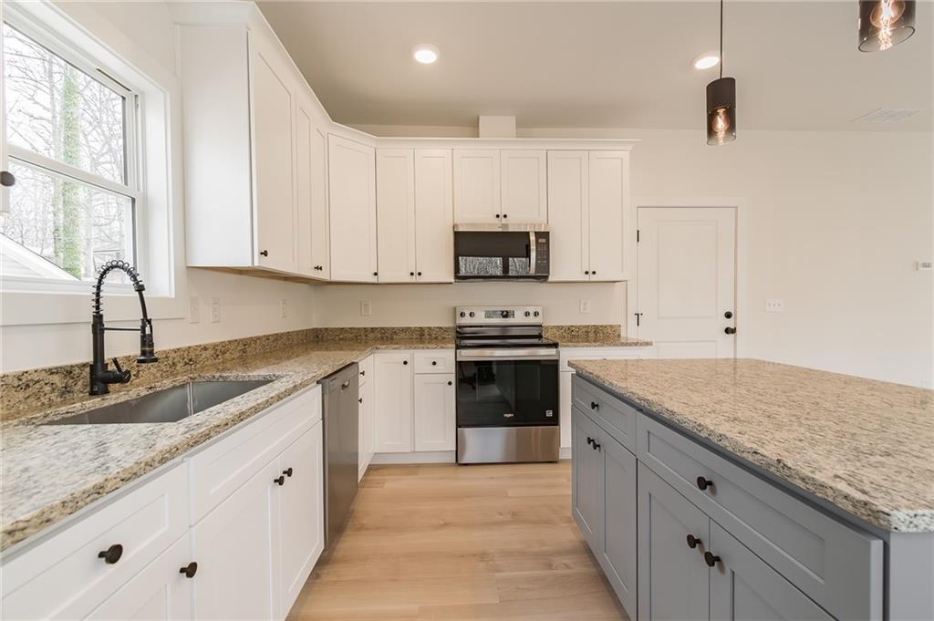 3416 Rock Ridge Drive Gainesville, GA 30506 - Photo 11 of 38