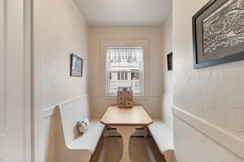 17 Carisbrooke Street Andover, MA 01810 - Photo 12 of 37