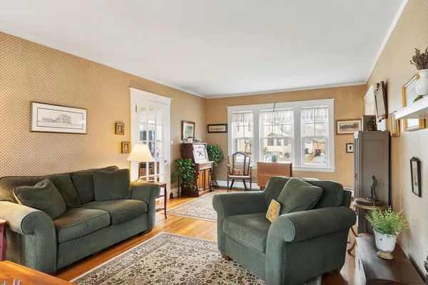 $889,000 | 17 Carisbrooke Street, Andover, MA 01810