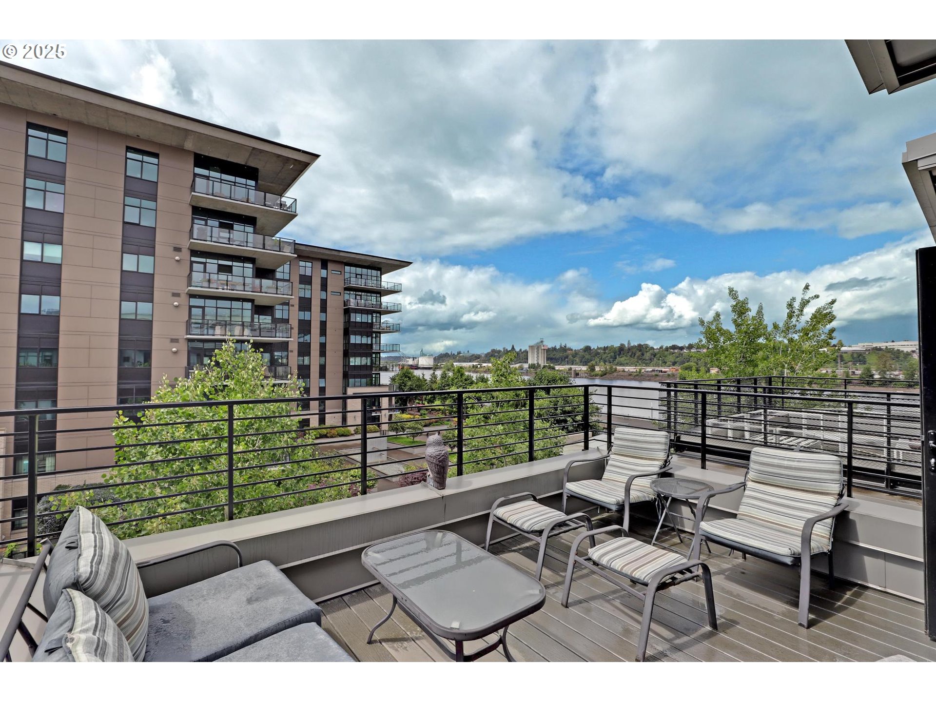1746 Northwest Riverscape Street Portland, OR 97209 - Photo 24 of 36 Gallery Image 24