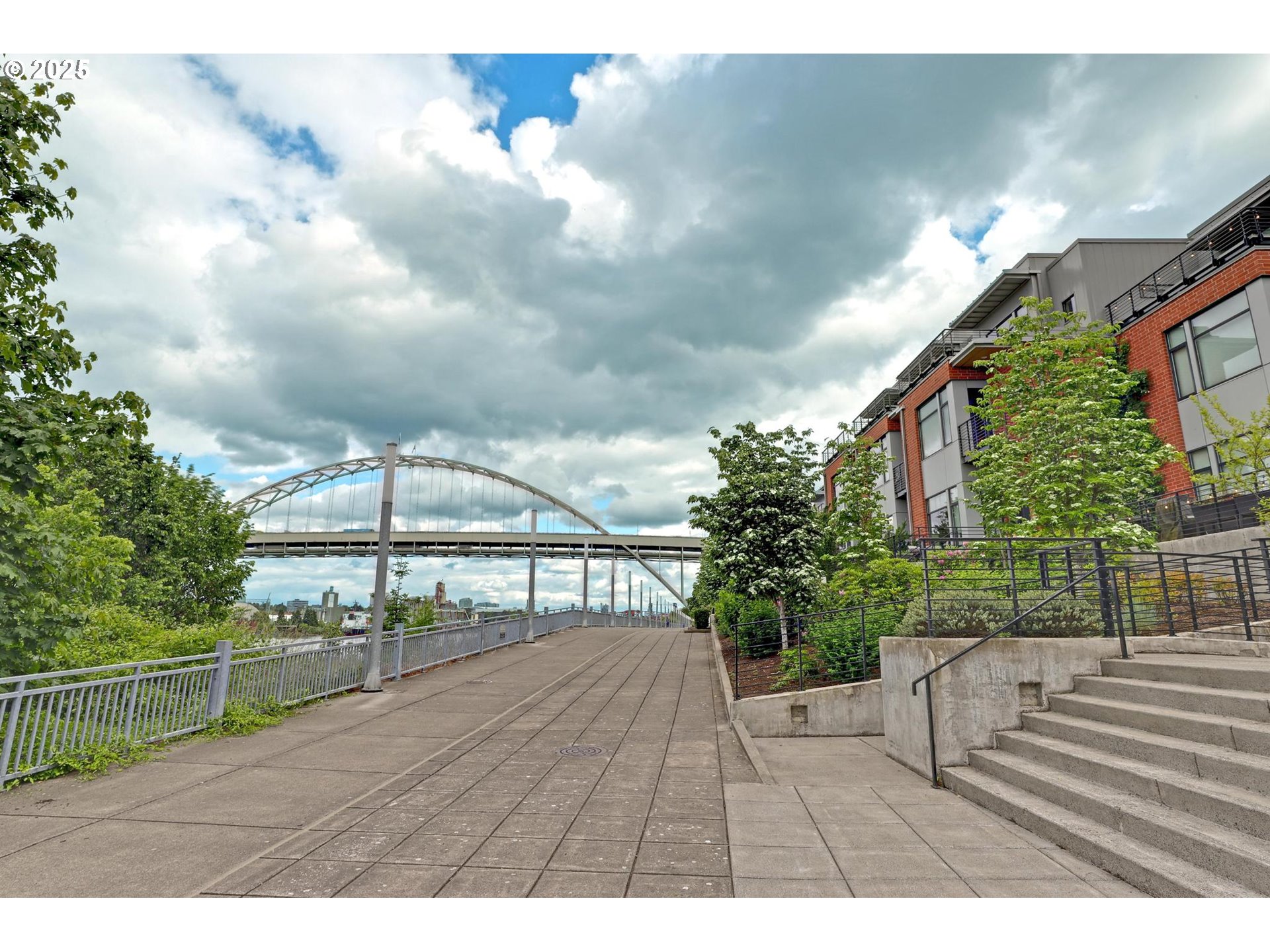 1746 Northwest Riverscape Street Portland, OR 97209 - Photo 34 of 36 Gallery Image 34