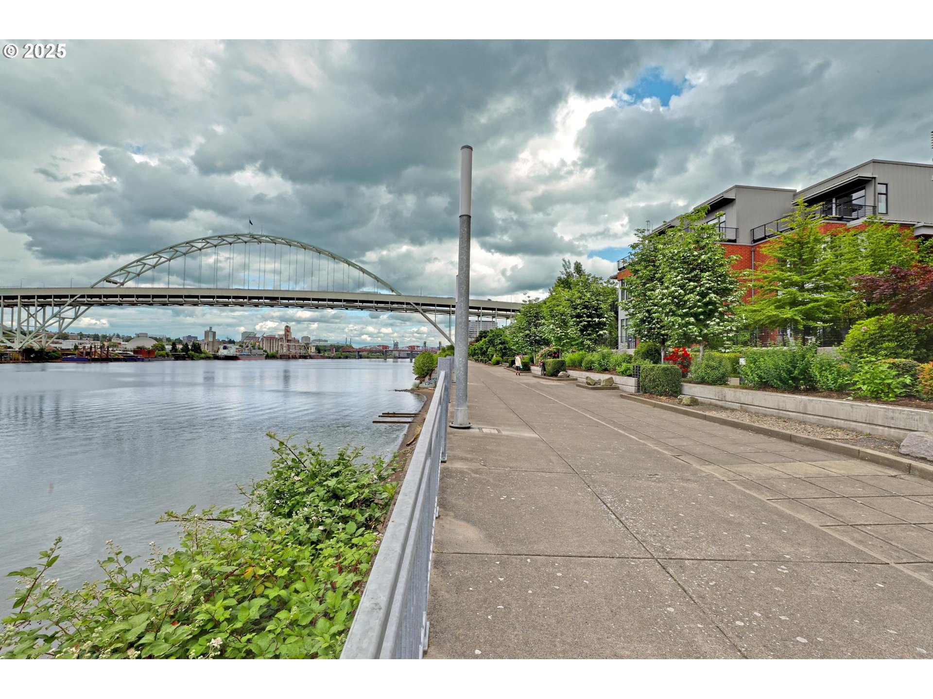 1746 Northwest Riverscape Street Portland, OR 97209 - Photo 35 of 36 Gallery Image 35