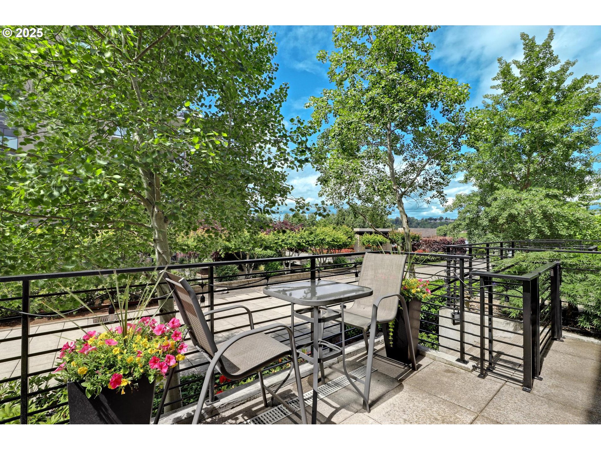 1746 Northwest Riverscape Street Portland, OR 97209 - Photo 5 of 36 Gallery Image 5