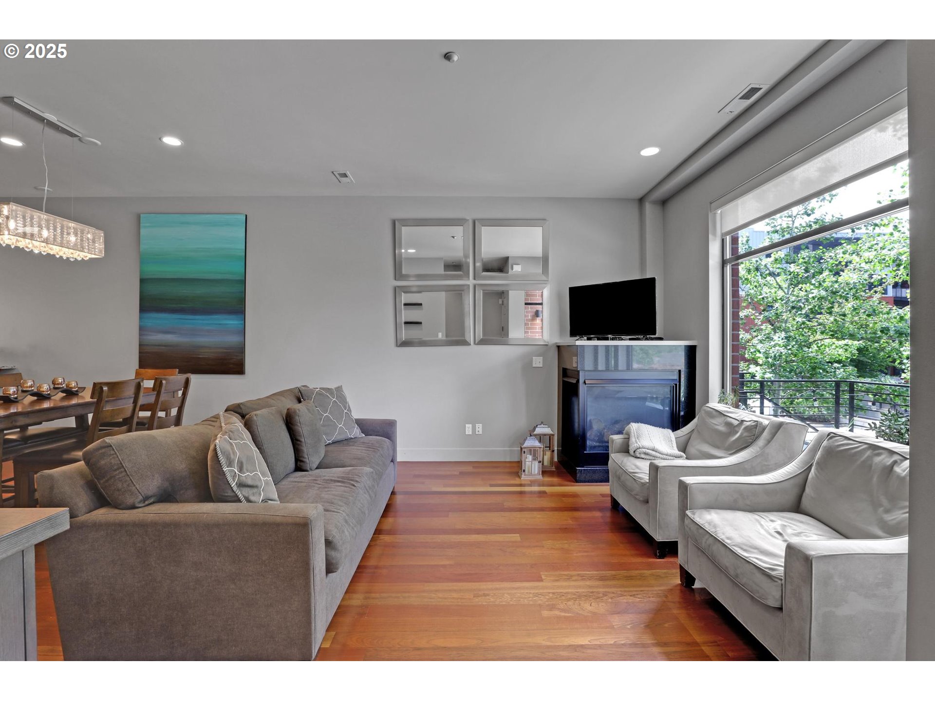 1746 Northwest Riverscape Street Portland, OR 97209 - Photo 6 of 36 Gallery Image 6