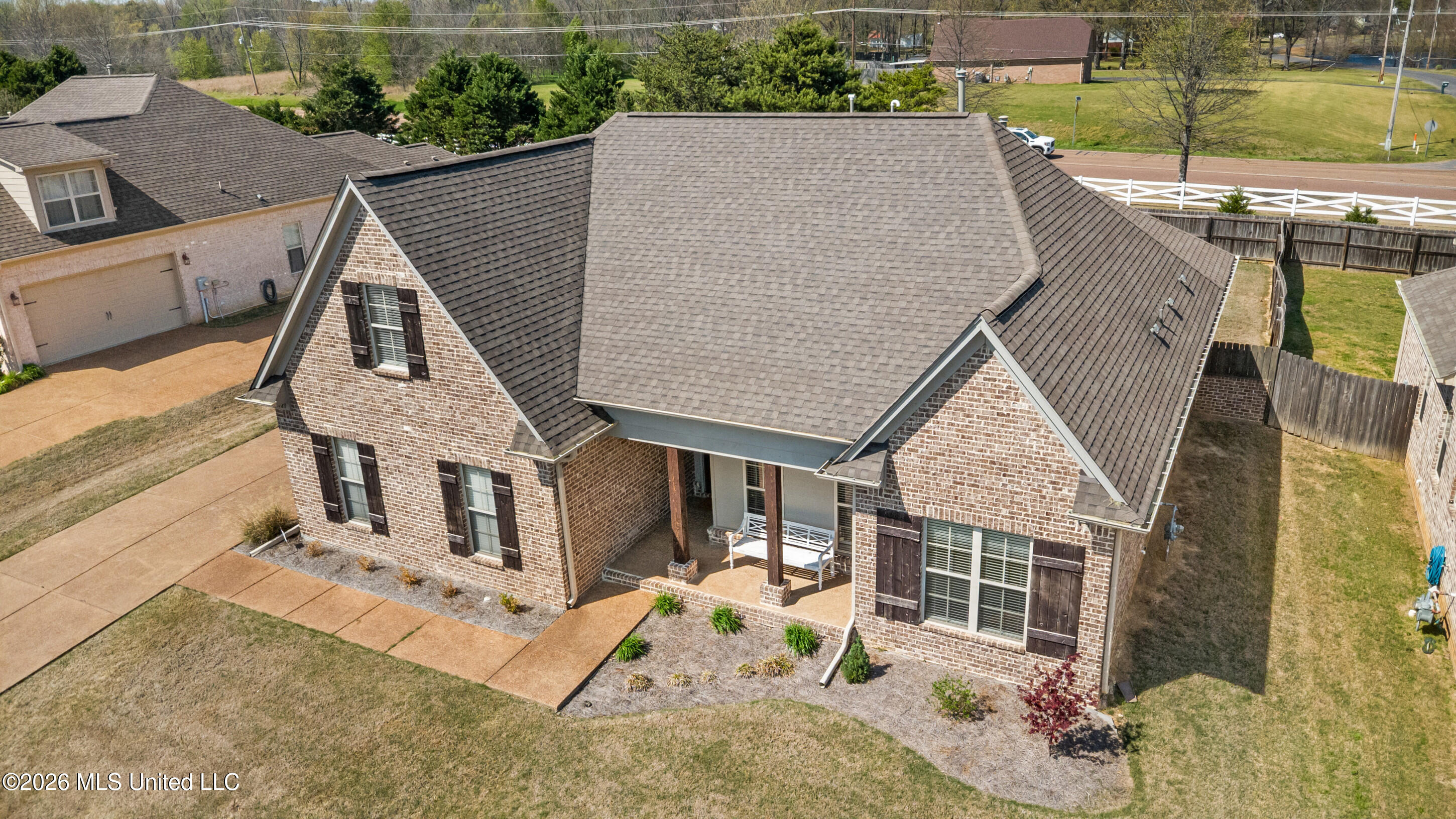 2120 Jefferson Parkway Hernando, MS 38632 - Photo 4 of 35 32_dji_0031_print