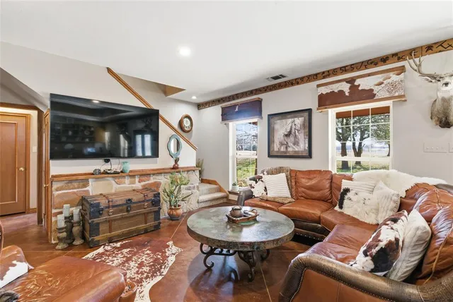 $1,350,000 | 4412 Holbrook Road, Springtown, TX 76082