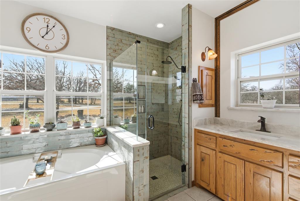 4412 Holbrook Road Springtown, TX 76082 - Photo 18 of 40