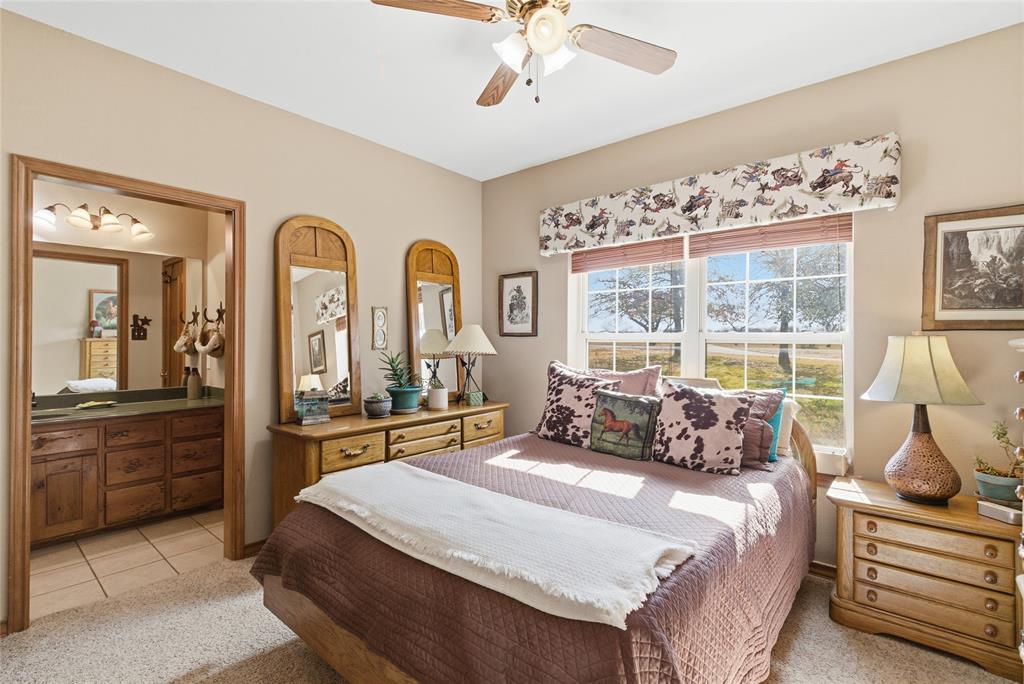 4412 Holbrook Road Springtown, TX 76082 - Photo 19 of 40