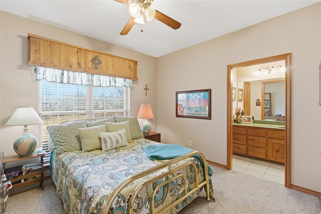 4412 Holbrook Road Springtown, TX 76082 - Photo 21 of 40