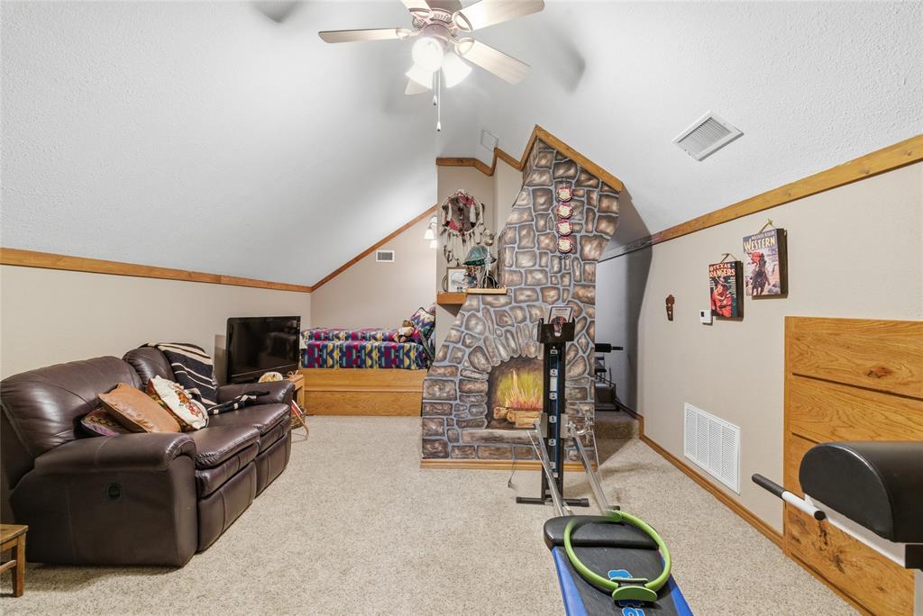 4412 Holbrook Road Springtown, TX 76082 - Photo 22 of 40