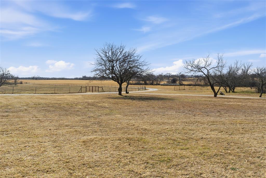 4412 Holbrook Road Springtown, TX 76082 - Photo 37 of 40