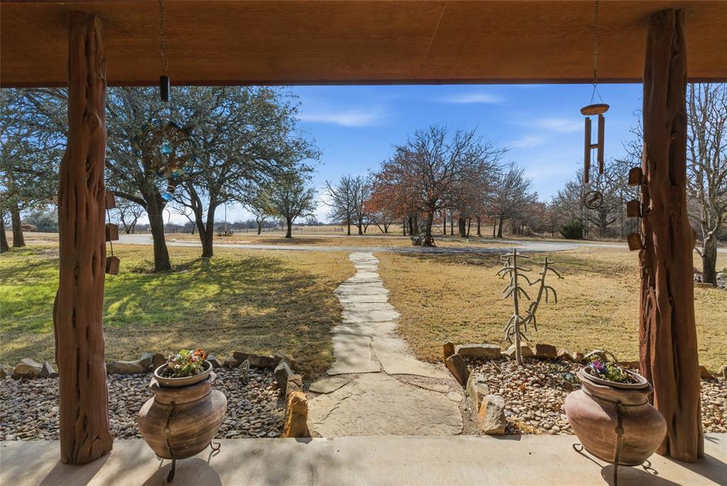 4412 Holbrook Road Springtown, TX 76082 - Photo 4 of 40
