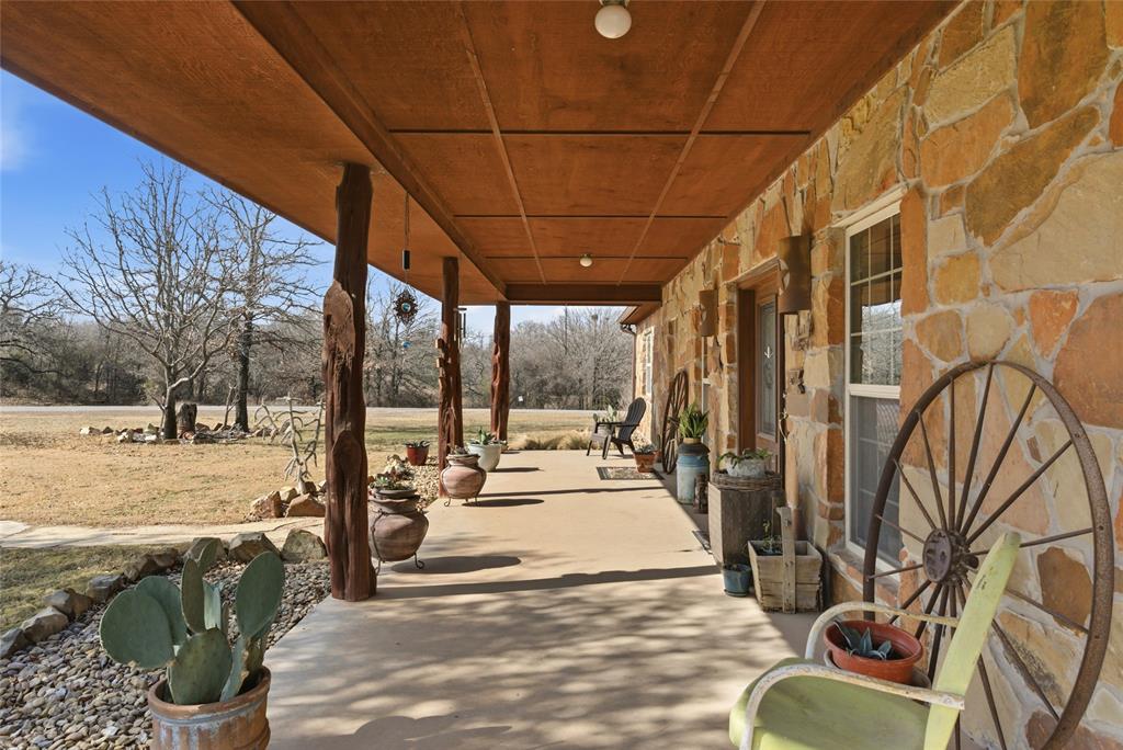 4412 Holbrook Road Springtown, TX 76082 - Photo 5 of 40