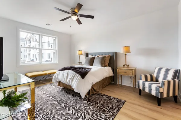 $4,000 | 298 Westwood Avenue, Unit 405, Long Branch, NJ 07740