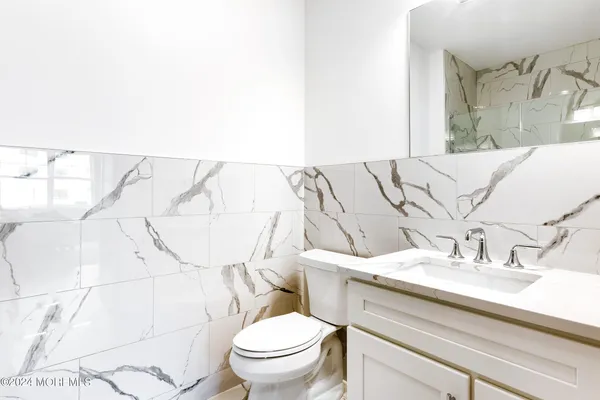 $4,000 | 298 Westwood Avenue, Unit 405, Long Branch, NJ 07740