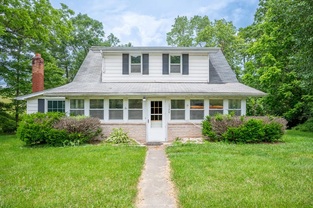 1720 West Ridge Road Wytheville, VA 24382 - Photo 1 of 70 Gallery Image 1