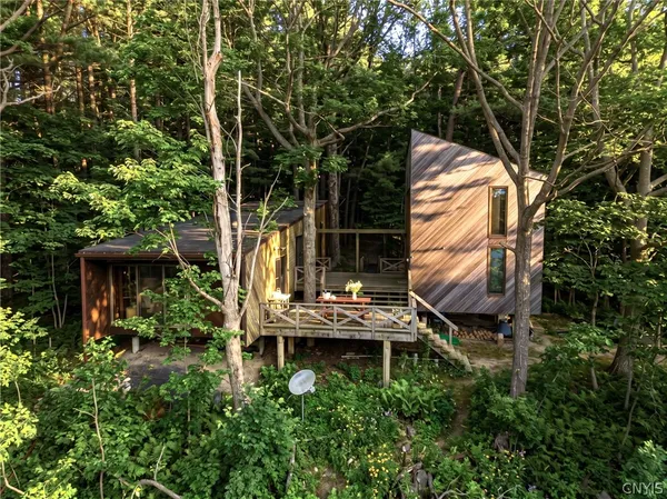 $1,250,000 | 1015 Gray's Landing, Spafford, NY 13152