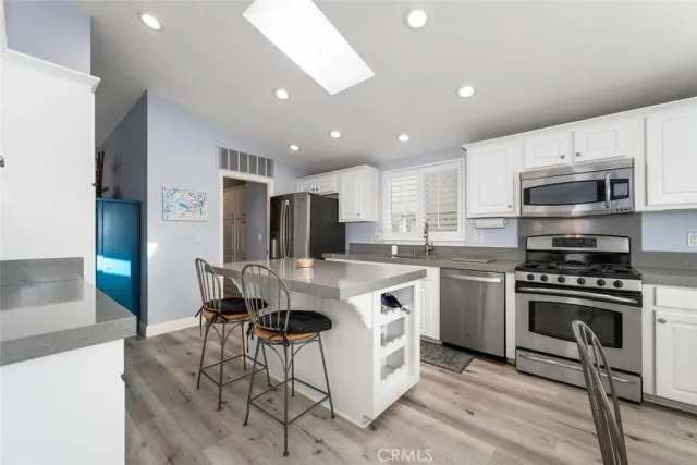 $375,000 | 16222 Monterey Lane, Unit 371, Huntington Beach, CA 92649