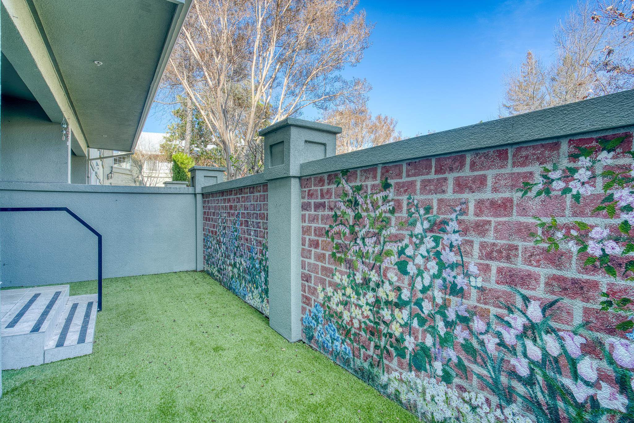 20 Willow Road, Unit 13 Menlo Park, CA 94025 - Photo 14 of 38