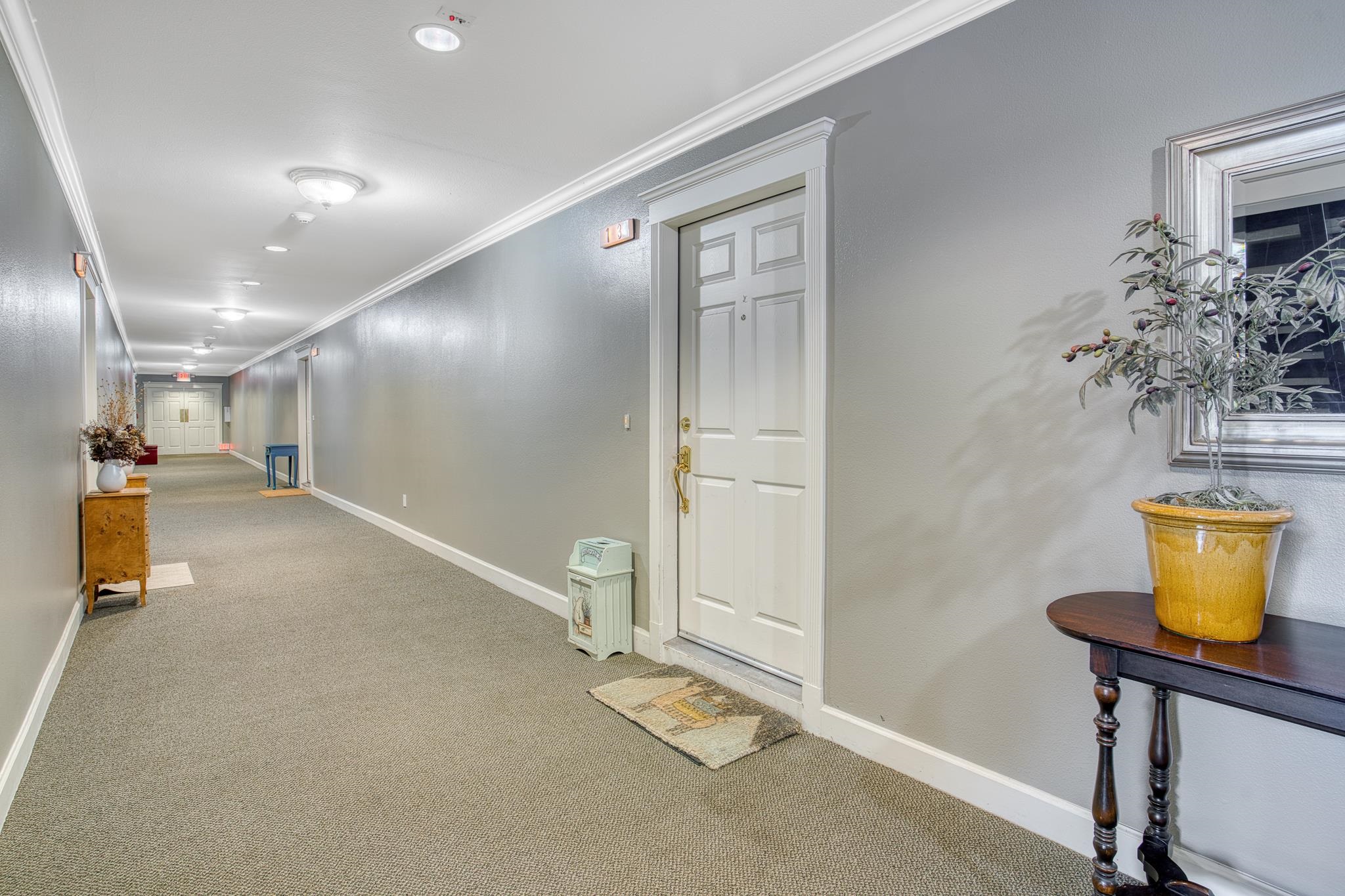 20 Willow Road, Unit 13 Menlo Park, CA 94025 - Photo 32 of 38