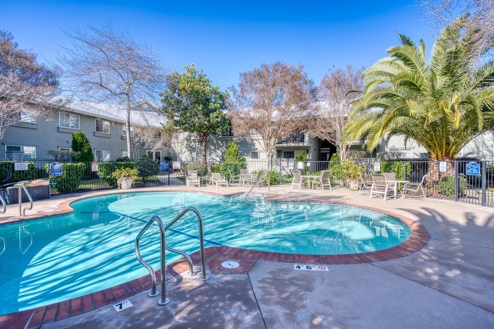 20 Willow Road, Unit 13 Menlo Park, CA 94025 - Photo 37 of 38