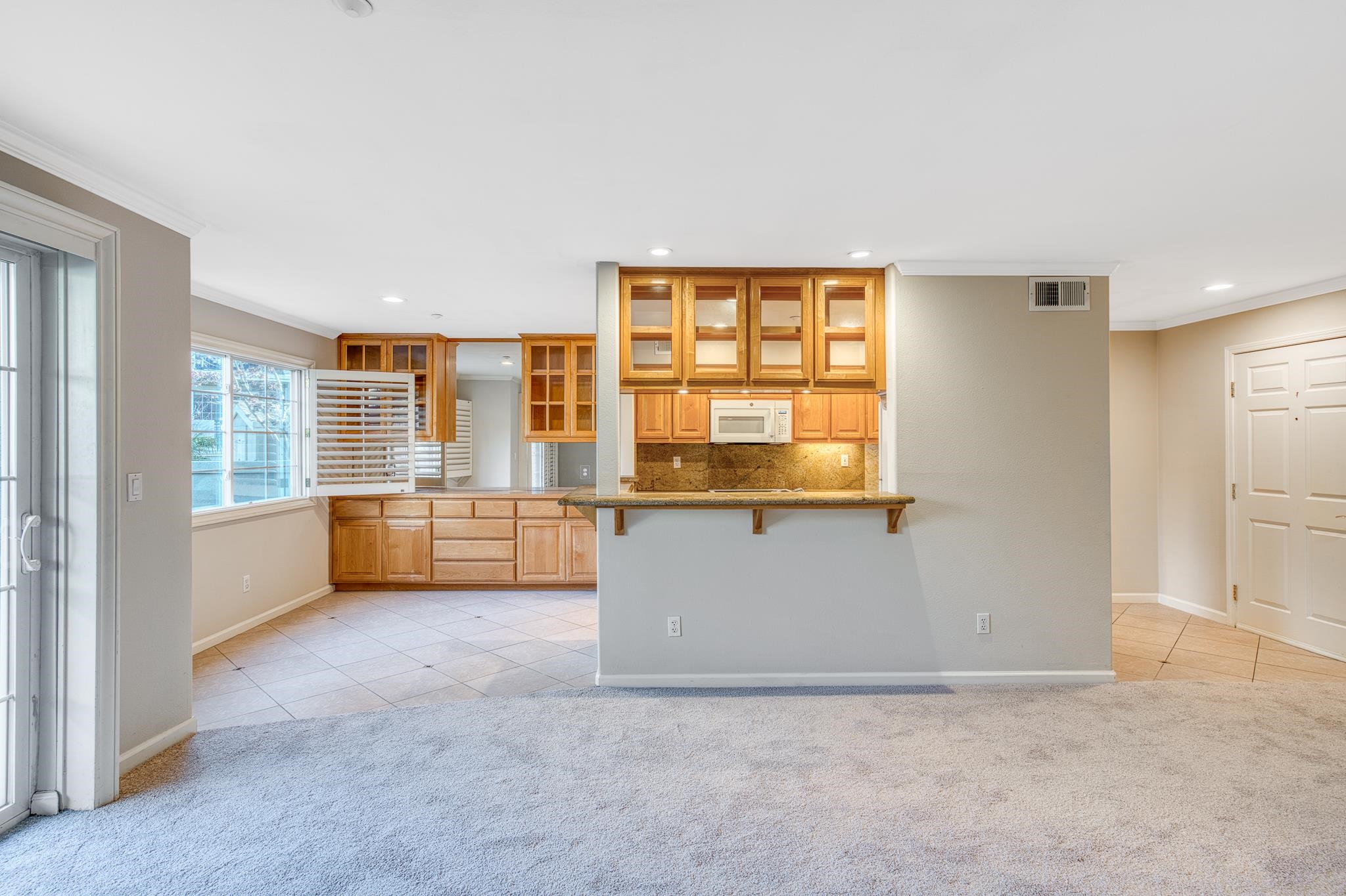 20 Willow Road, Unit 13 Menlo Park, CA 94025 - Photo 6 of 38