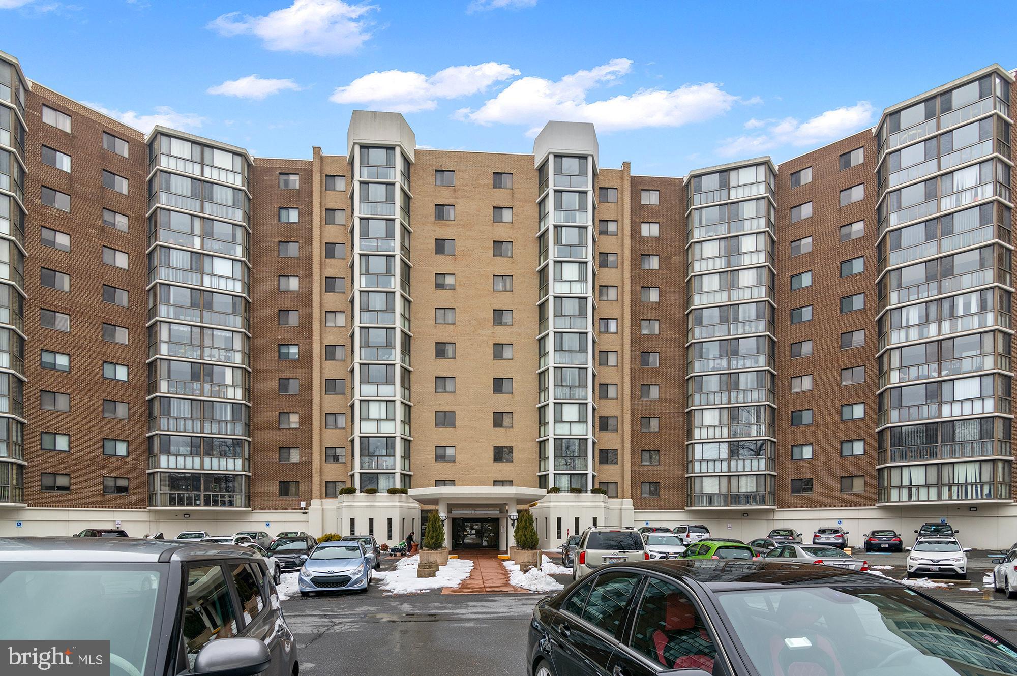 15115 Interlachen Drive, Unit 3506 Silver Spring, MD 20906 - Photo 2 of 27 a city view