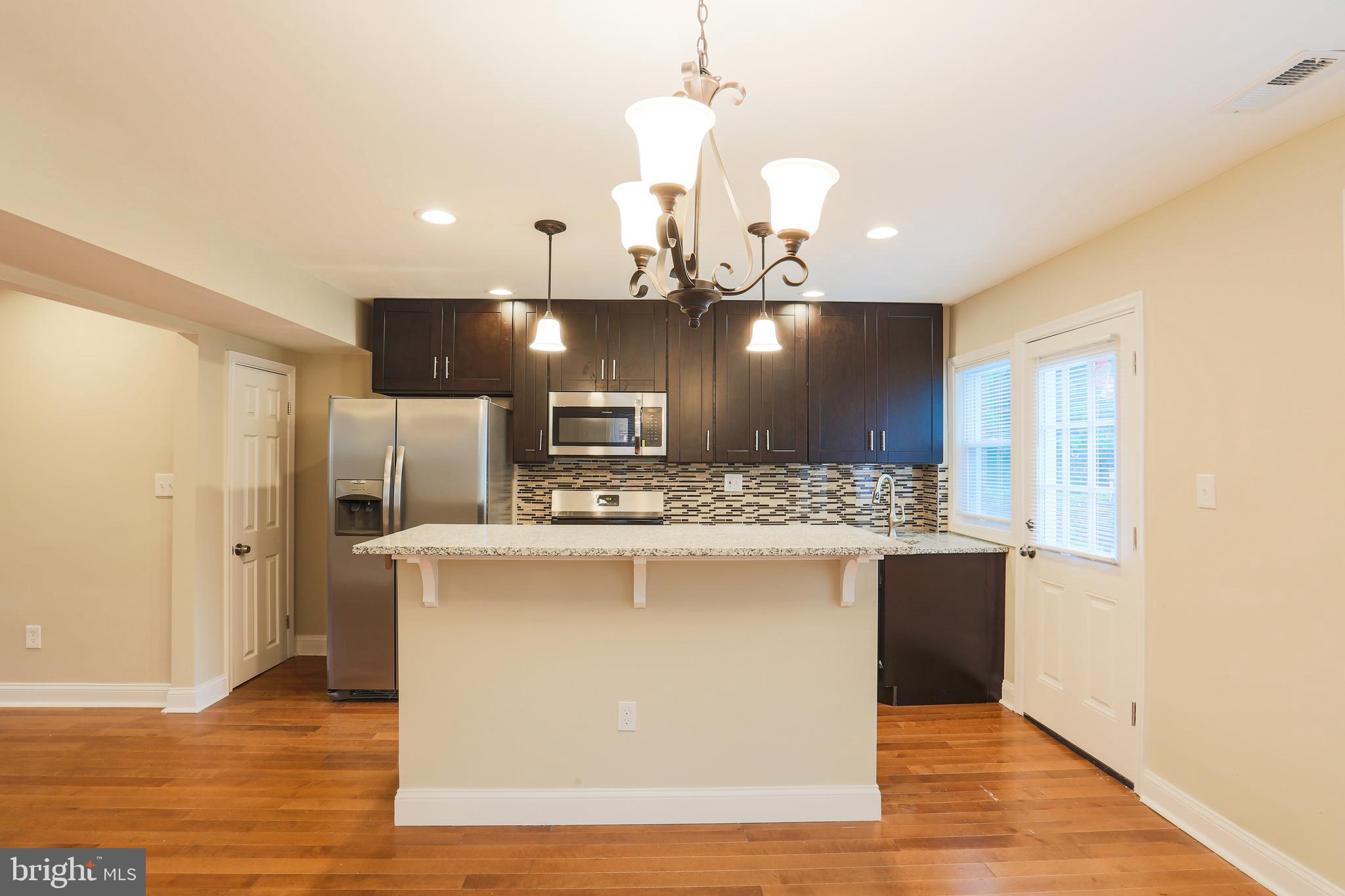 4219 Flowerton Road Baltimore, MD 21229 - Photo 9 of 30