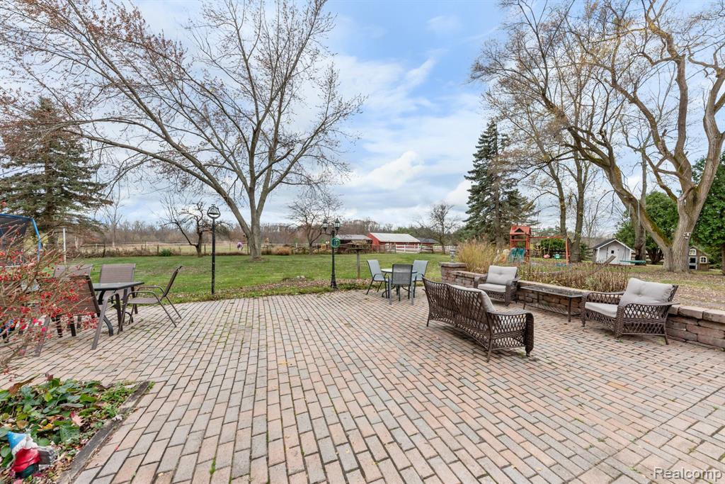 8330 Allen Road Fenton, MI 48430 - Photo 48 of 57