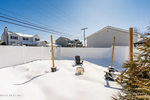 $379,000 | 1 Shore Pine Drive, Brick, NJ 08723