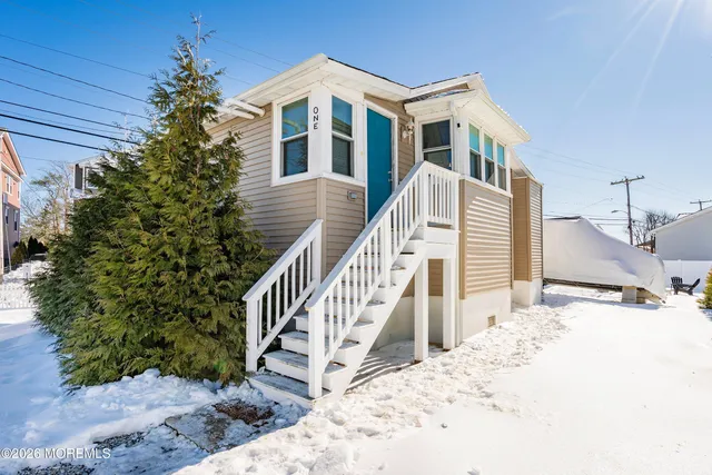 $379,000 | 1 Shore Pine Drive, Brick, NJ 08723
