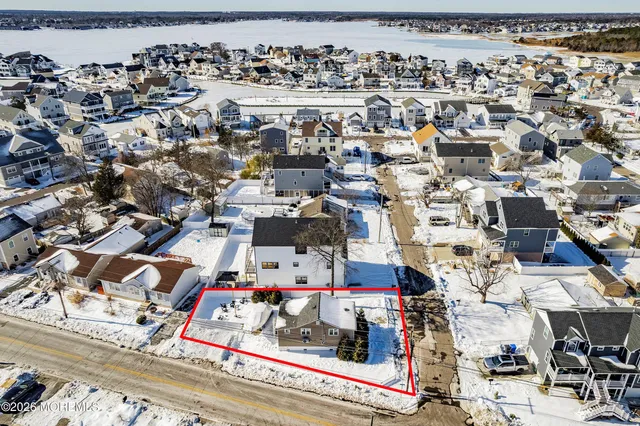 $379,000 | 1 Shore Pine Drive, Brick, NJ 08723