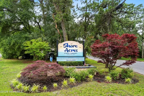 $379,000 | 1 Shore Pine Drive, Brick, NJ 08723