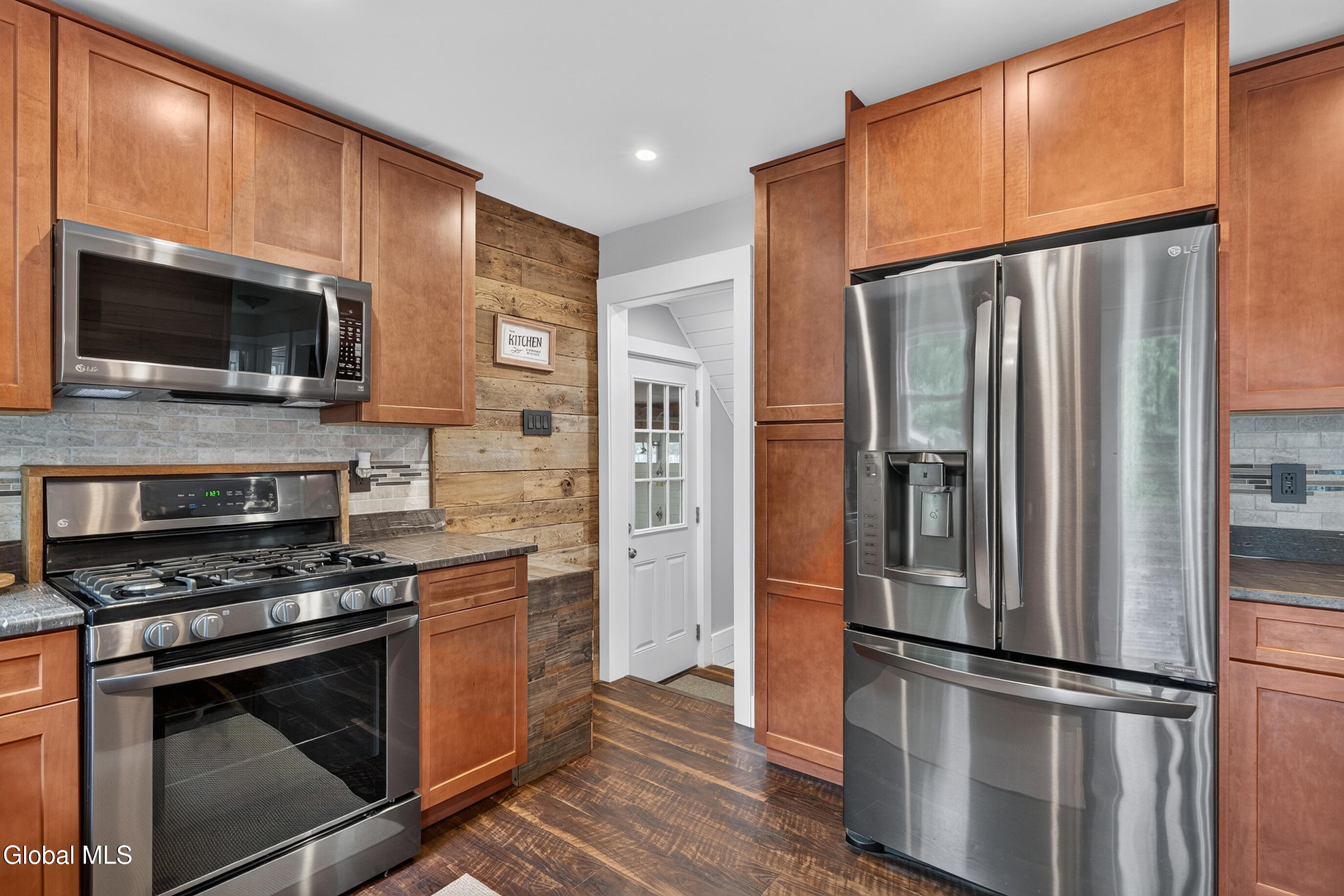 1788 Devendorf Road Rotterdam, NY 12303 - Photo 4 of 27 023-1788-Devendorf-Road-Rotterdam-NY-123