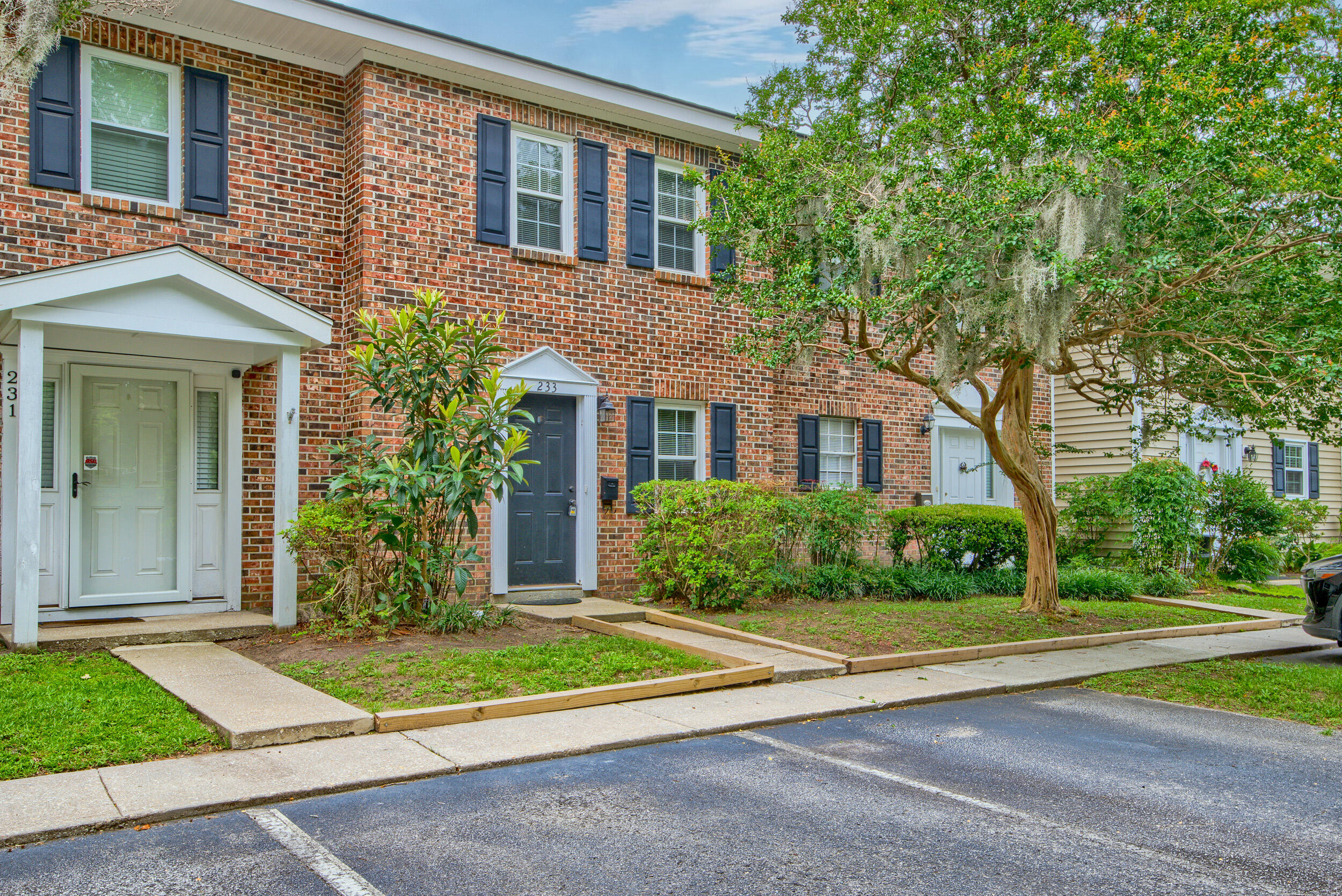 233 Heritage Circle Mount Pleasant, SC 29464 - Photo 12 of 47 DSC_4380-HDR(5)