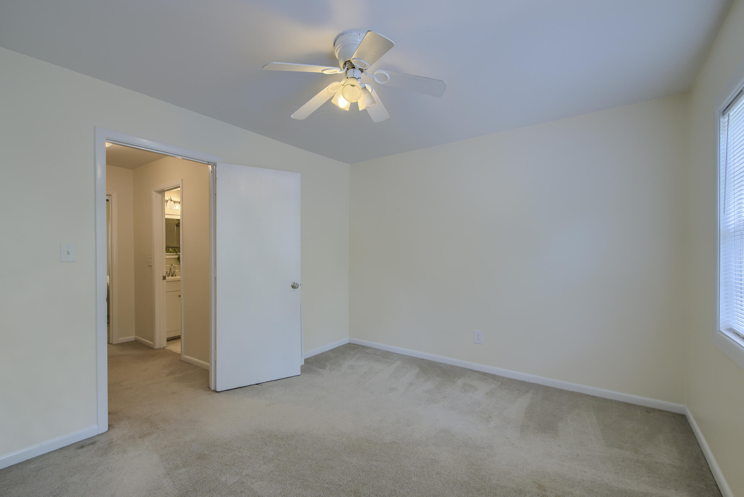 233 Heritage Circle Mount Pleasant, SC 29464 - Photo 23 of 47 DSC_4460-HDR(5)