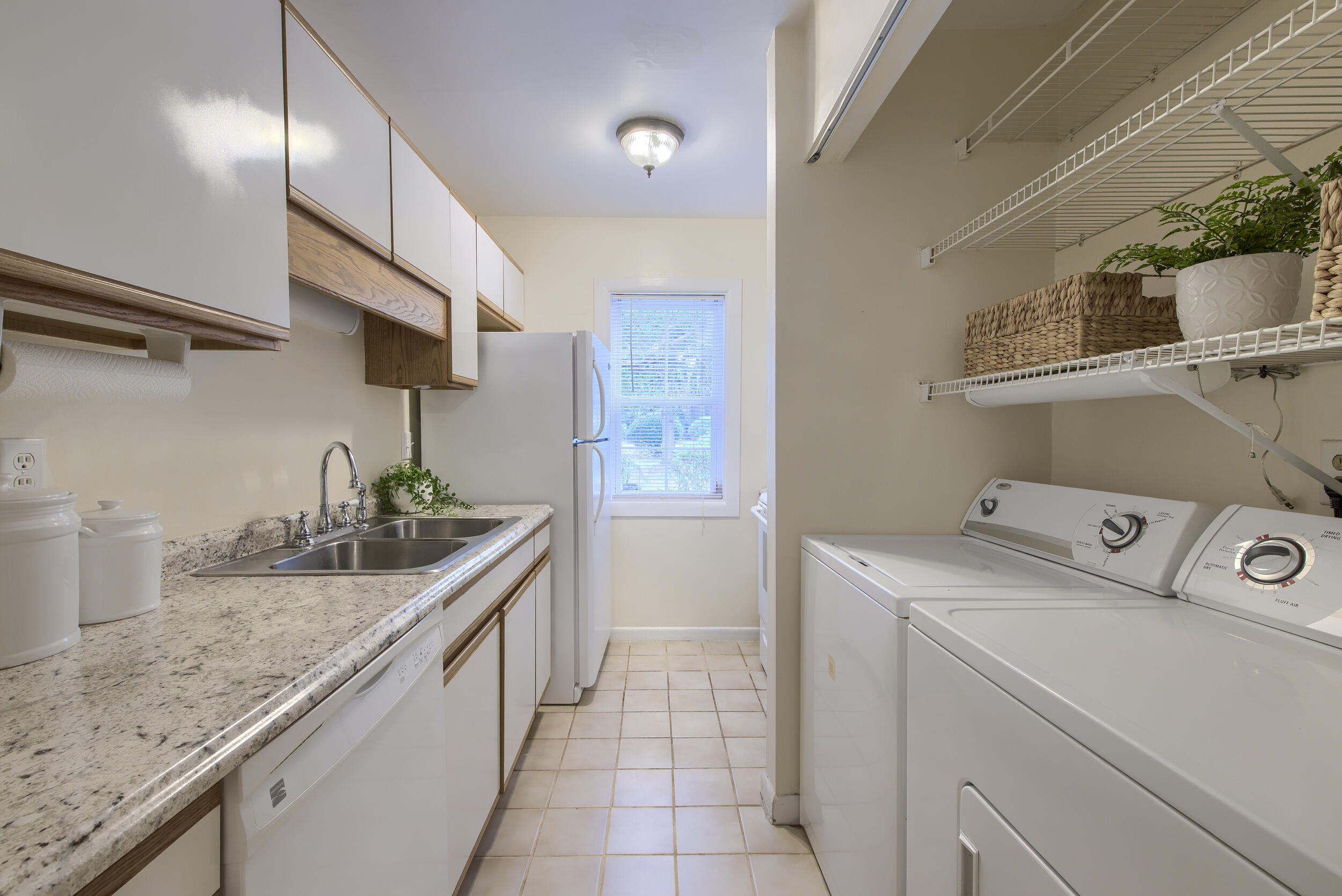 233 Heritage Circle Mount Pleasant, SC 29464 - Photo 32 of 47 DSC_4405-HDR(5)